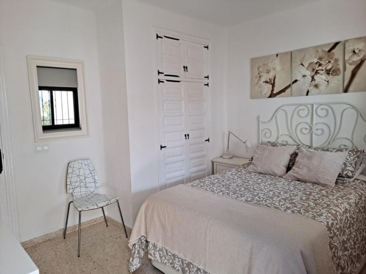 Pueblo 106A Menyber Apartman Nerja Kültér fotó