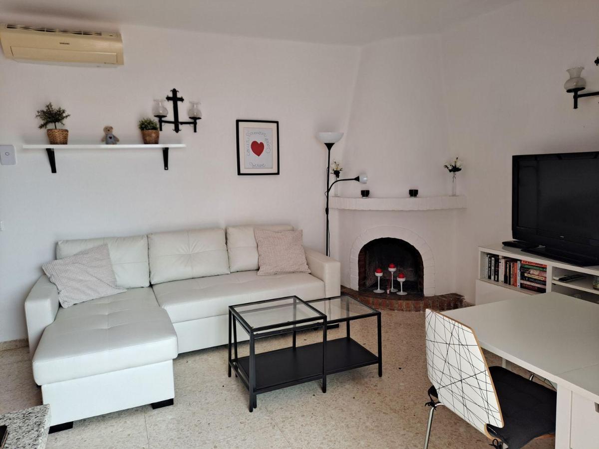 Pueblo 106A Menyber Apartman Nerja Kültér fotó