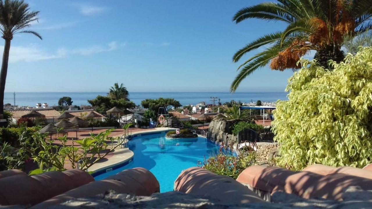 Pueblo 106A Menyber Apartman Nerja Kültér fotó