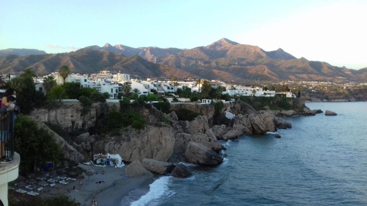 Pueblo 106A Menyber Apartman Nerja Kültér fotó