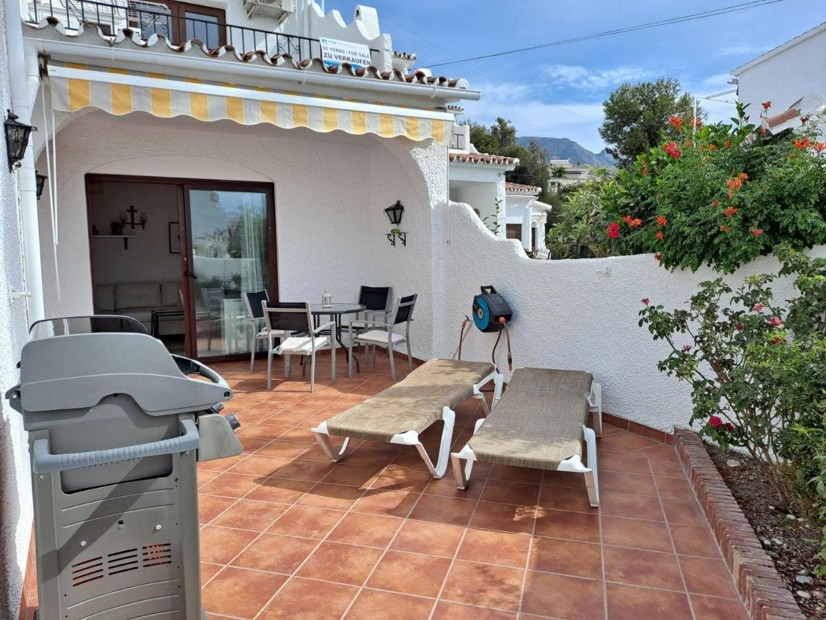 Pueblo 106A Menyber Apartman Nerja Kültér fotó